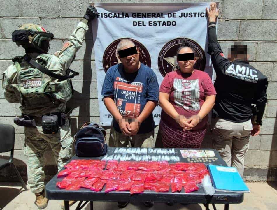 Durante cateo en Hermosillo, detienen a pareja y aseguran droga