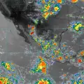 Pronostican lluvias muy fuertes esta noche y mañana en más de 20 estados de México