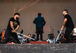 Fans de Star Wars abren escuela para pelear con sables de luz
