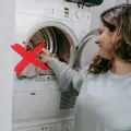5 cosas que nunca debes echar en la lavadora ¡Evita daños permanentes!