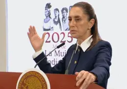 “Es muy difícil sustituir el jitomate mexicano”: Sheinbaum en desacuerdo con arancel del 17.09%