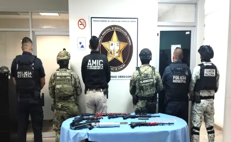 Decomisan arsenal durante cateo en Villa Fontana, al sur de Ciudad Obregón