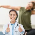 Expertos revelan los beneficios de hacer estiramientos diariamente