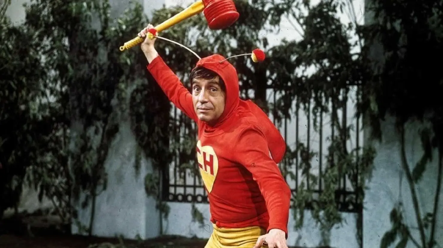 ¿Sabías que Chespirito ofreció El Chapulín Colorado a otros comediantes antes de interpretarlo?