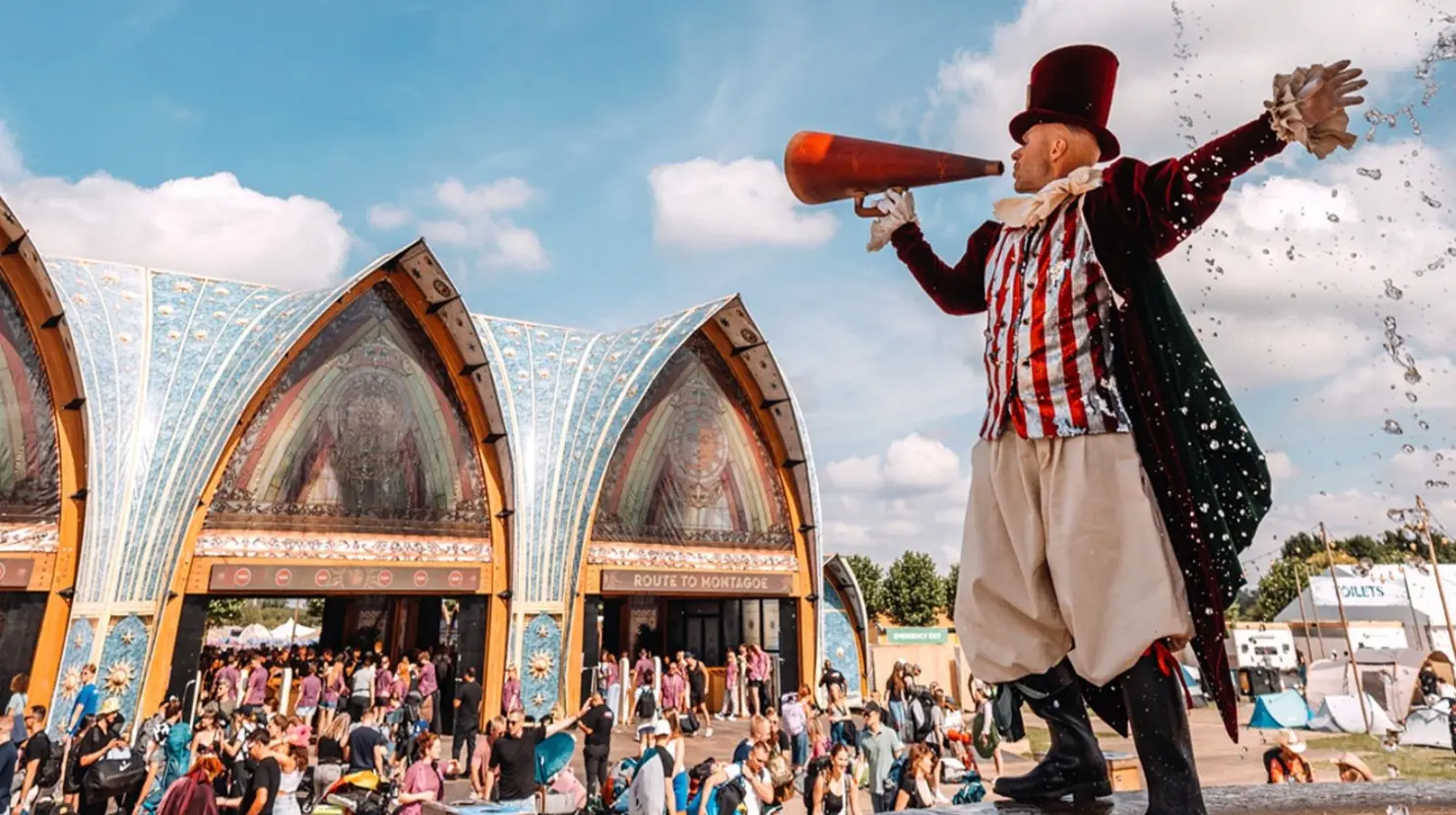 Tomorrowland 2025 da inicio en Bélgica tras incendio que destruyó su escenario principal
