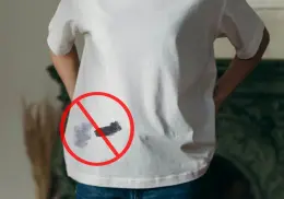 Elimina las manchas de aceite de tu ropa utilizando 2 trucos sencillos y efectivos