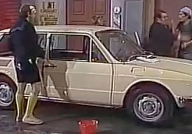 Estos son los autos que se han usado en las grabaciones de "Sin querer queriendo"