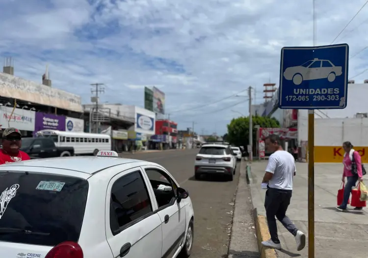 Instalan letreros para taxistas "quinceros" en Ciudad Obregón