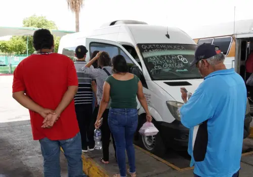 Camioneta Van opera en Central Camionera de Ciudad Obregón; recorre rutas del Valle del Yaqui 