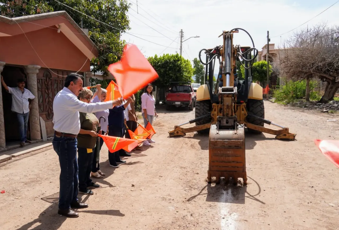Rehabilitan calles en el noreste de Ciudad Obregón