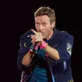 Coldplay advierte a su público sobre la Kiss Cam tras una polémica por infidelidad