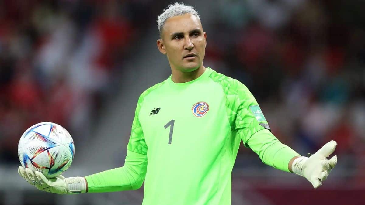 Aficionados del Newells Old Boys acaban con Keylor Navas tras fichaje con Pumas