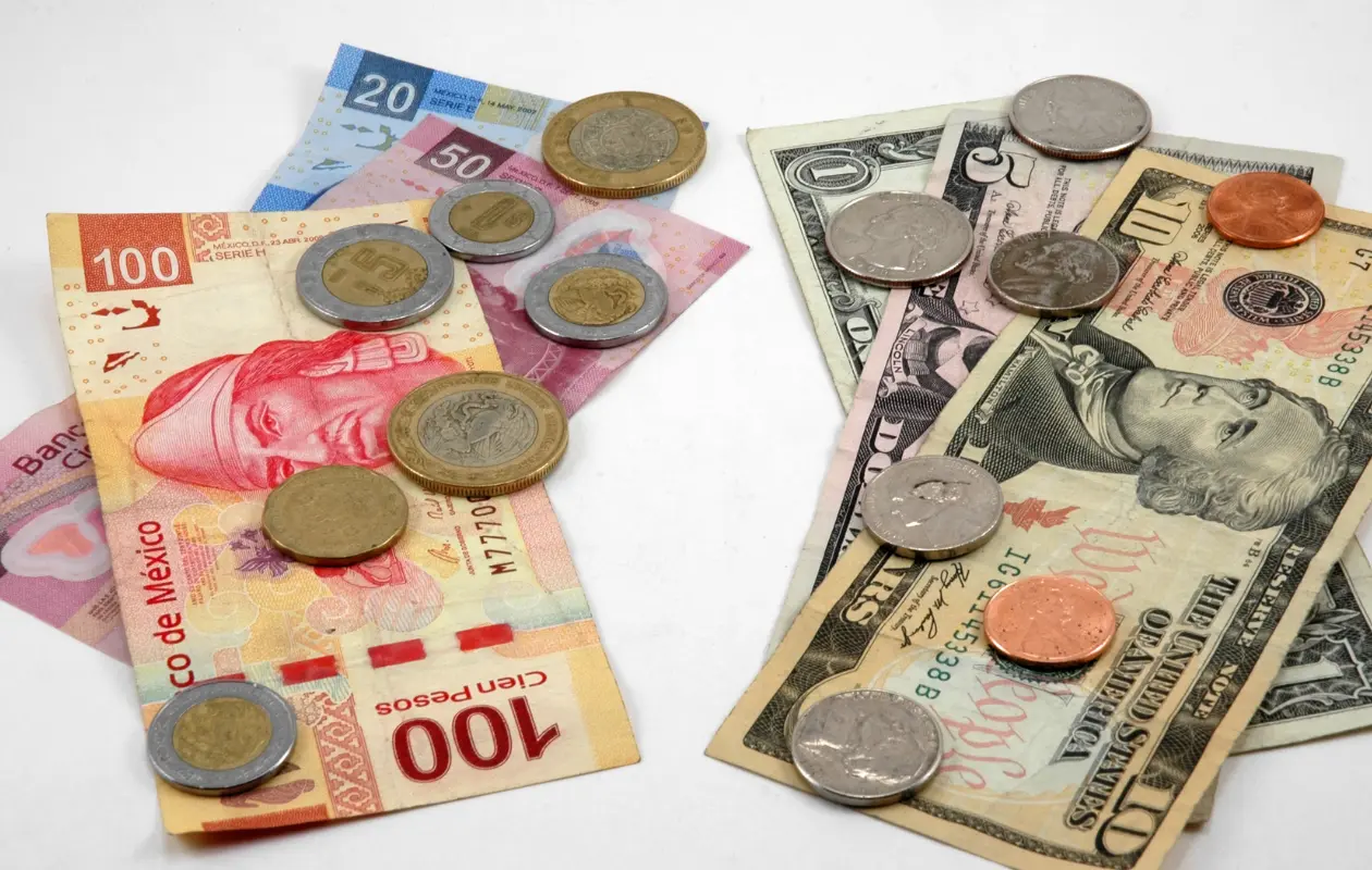 El día anterior, el dólar se vendió en bancos a $19.20 pesos.