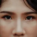 ¿Quieres cejas más pobladas? 5 consejos clave para lograr que sean más oscuras