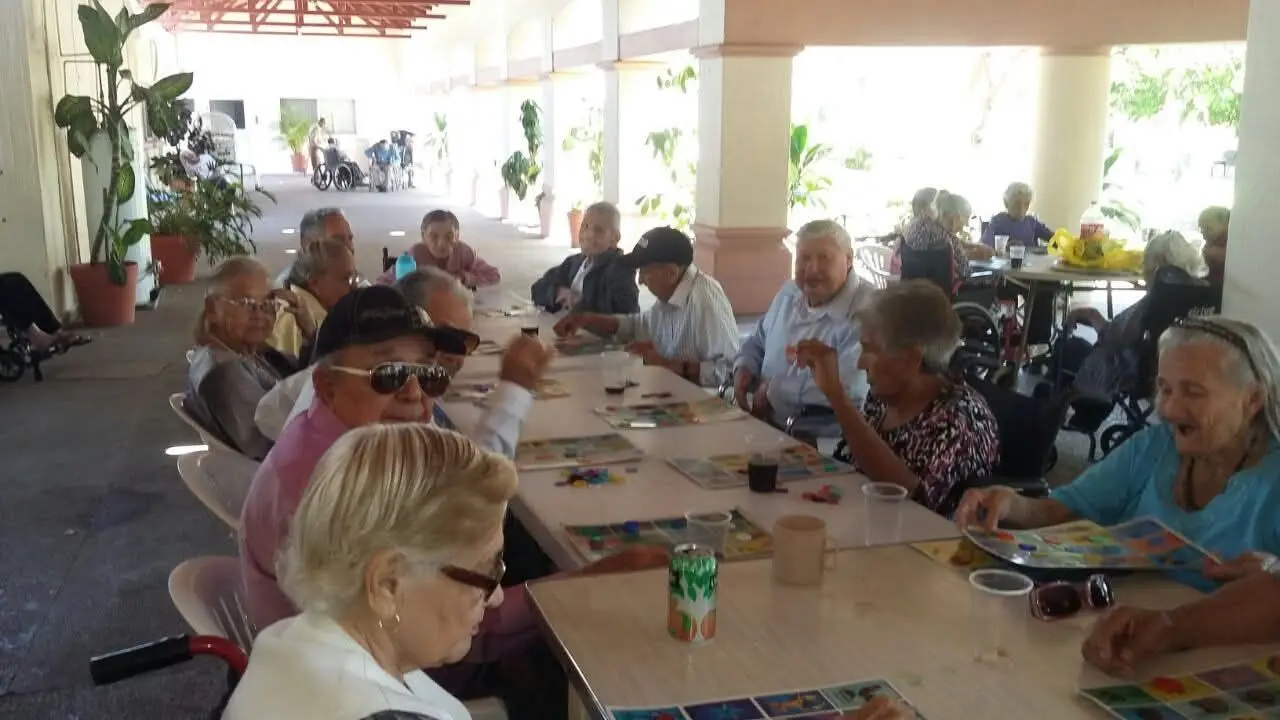 Buscan sumar esfuerzos para salvar Asilo San Vicente