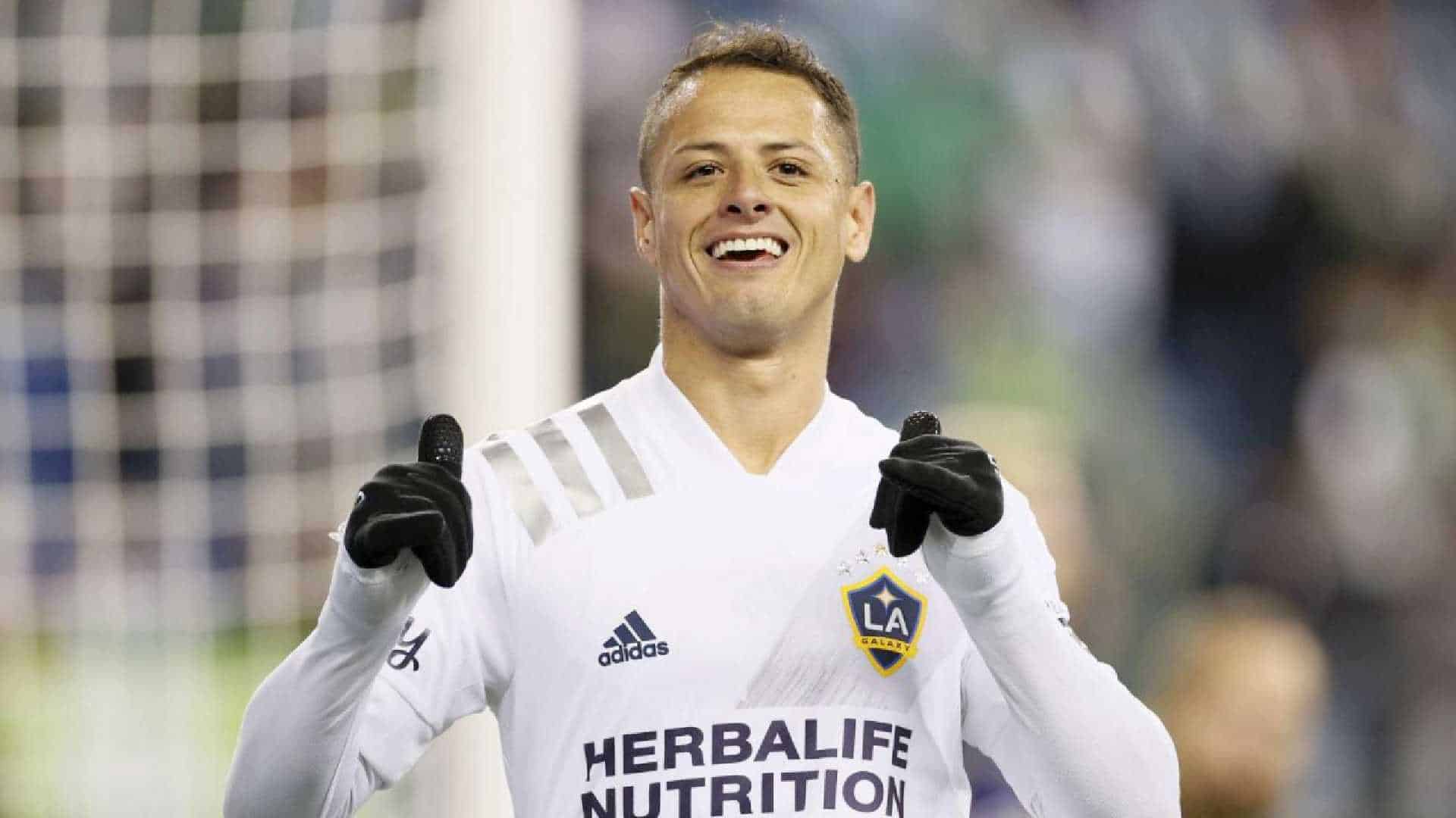 ¿Cuál es la fortuna de Javier Chicharito Hernández? Este es el patrimonio del máximo goleador del Tri