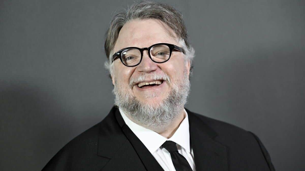 ¿De cuánto es la fortuna de Guillermo del Toro, el genio mexicano que ahora dirigió Frankenstein?