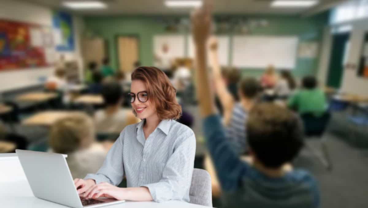 SEP oferta licenciatura en línea en Educación Primaria; fechas de inscripción y requisitos