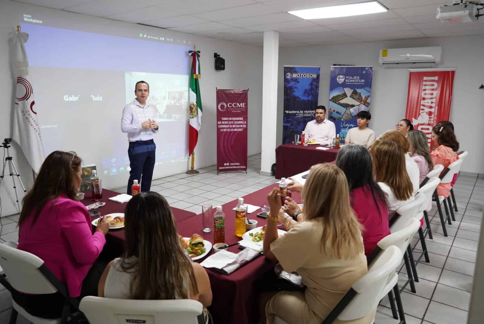 Empresas deben brindar soluciones a sus clientes