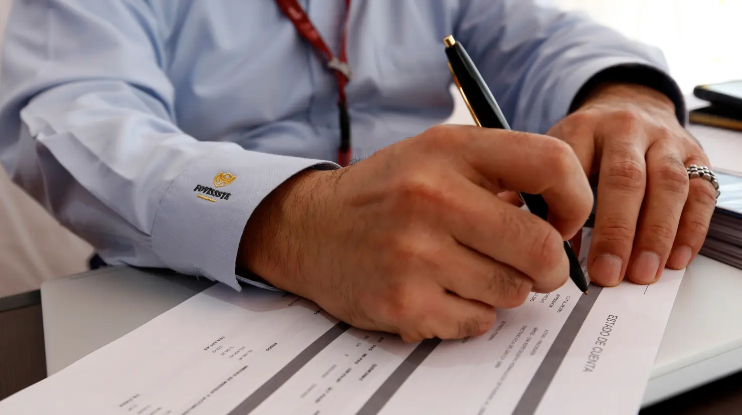 Para cualquier duda, asesoría o trámite, acude directamente a los Centros de Servicio INFONAVIT (CESI), también puedes ingresar a la página www.infonavit.org.mx o a micuenta.infonavit.org.mx. para realizar cualquier trámite o consulta, lo cual es personal, gratuito y sin intermediarios