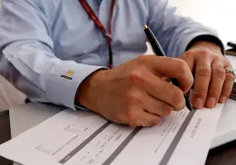 Infonavit deposita crédito FI en tarjeta