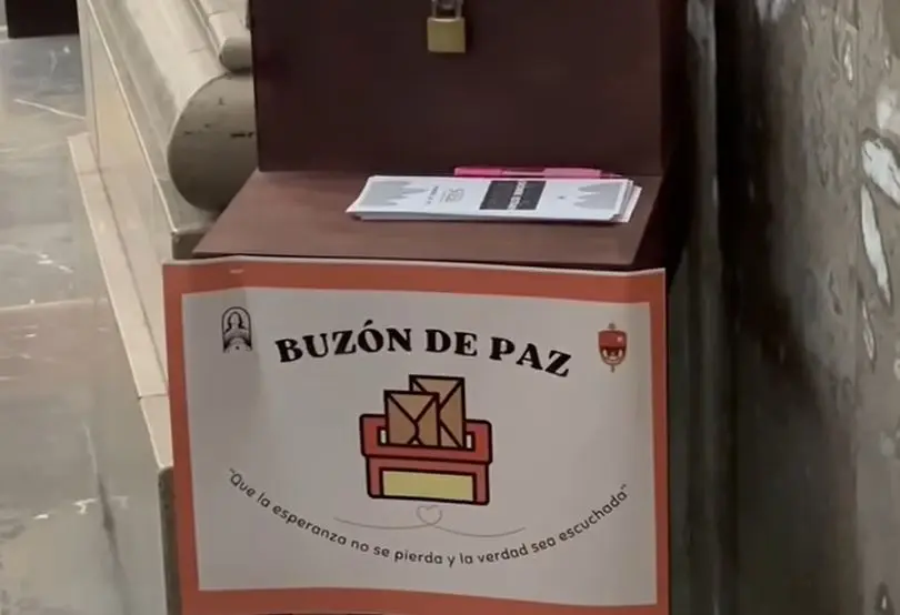Los mensajes se pueden dejar cualquier día, en horario de su preferencia, y de igual forma antes o posterior a la misa