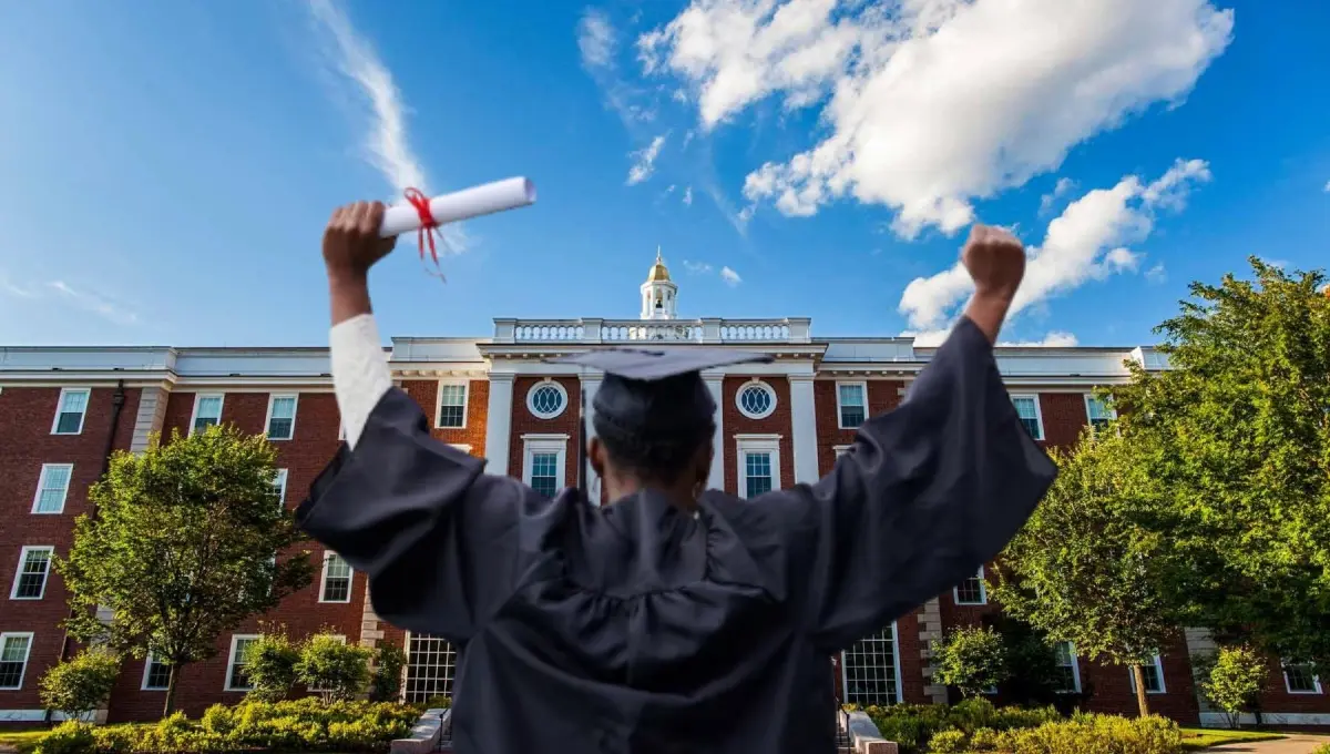 Beca en Harvard para estudiar con estancia y manutención gratis. Foto: Original