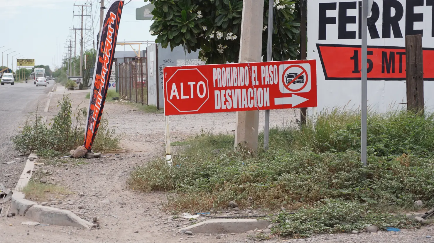Inconforma a trasportistas de carga restricción del paso por calle 300