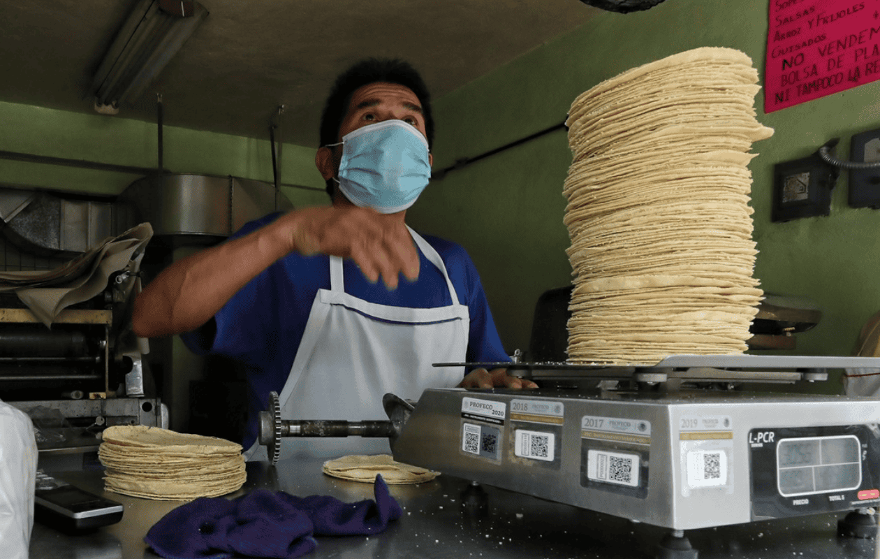 Gobierno convoca a tortillerías a participar en plan para reducir precios
