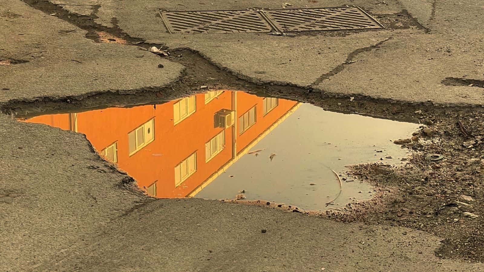 ¿Por qué las calles se llenan de tantos baches? Esto dicen los expertos
