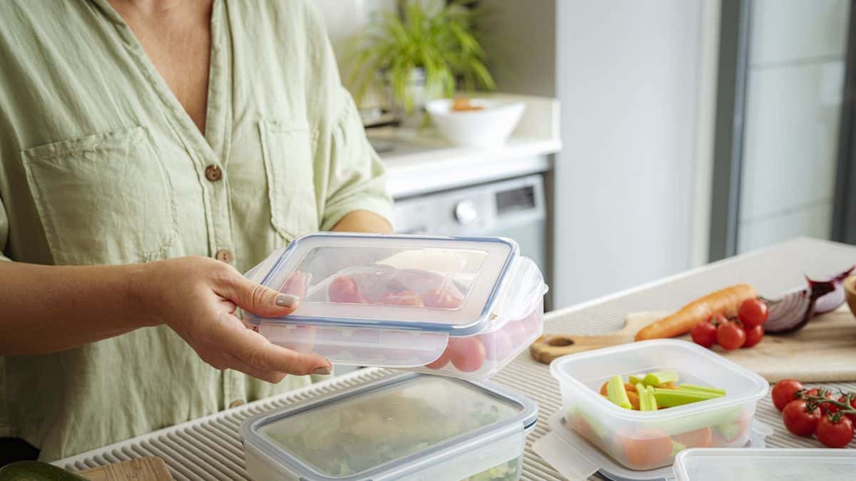 ¿Cómo lavar correctamente tus tuppers para evitar enfermedades? Esto dicen los expertos
