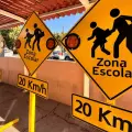 Regidora de Cajeme propone señalizar 37 zonas escolares