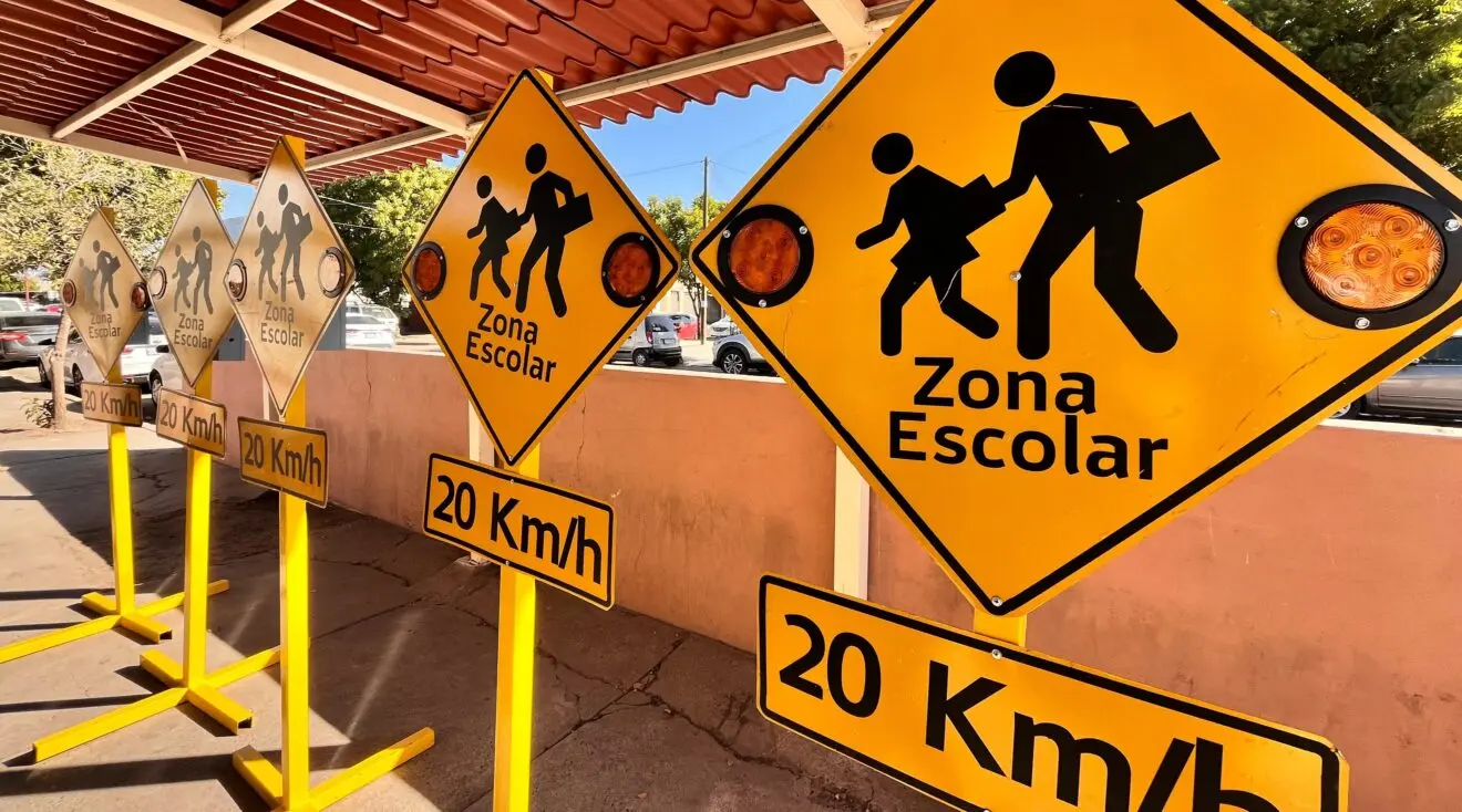 Regidora de Cajeme propone señalizar 37 zonas escolares