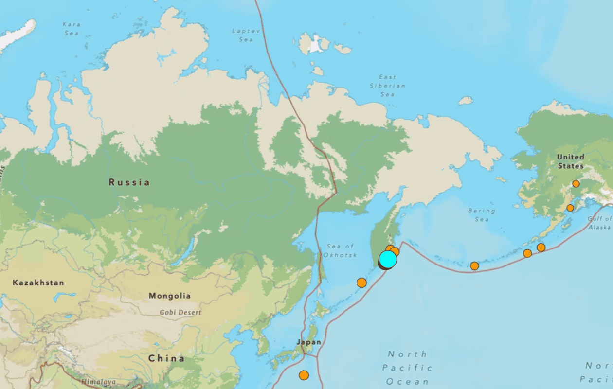 Terremoto de magnitud 8.7 impacta la costa de Rusia; el más grande del mundo