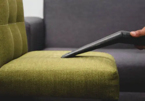 ¿Cuál es la forma correcta de lavar los sillones y el colchón? Checa esta información