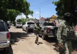 Intentan robar tráiler a punta de pistola al oriente de Ciudad Obregón