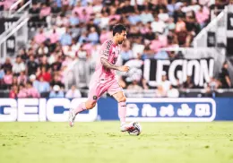 Messi hace dos goles en el triunfo de Inter Miami sobre Atlas