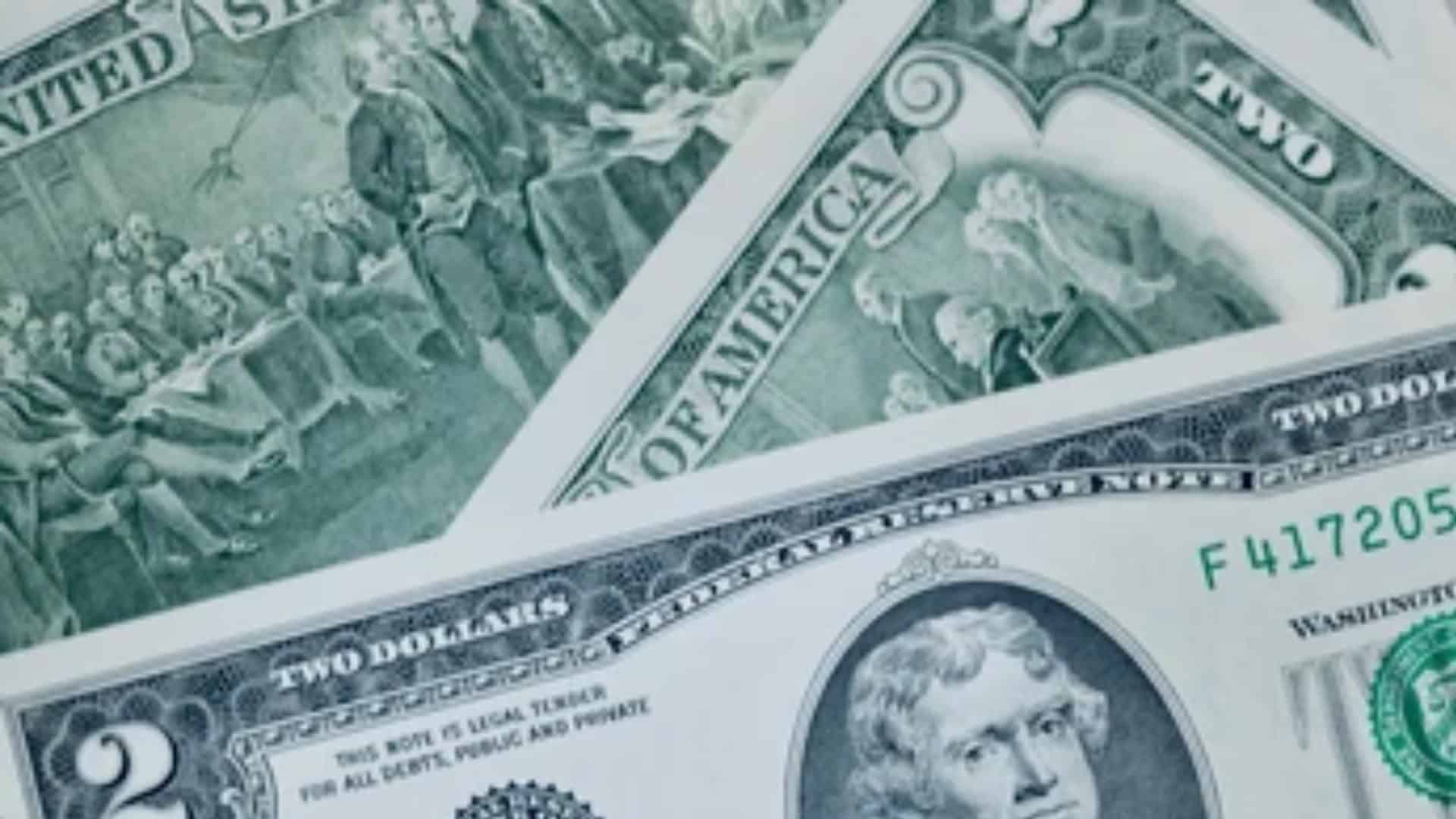 Precio del dólar hoy viernes 1 de agosto: El peso se mantiene alto pese a la prórroga en aranceles 