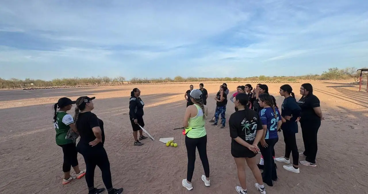 Ayuntamiento de Sonora continúa impartiendo clínicas deportivas en comunidades rurales