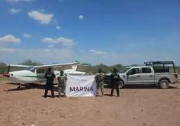 Decomisan avioneta tras aterrizaje en pista clandestina en Cajeme