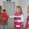 Lluvias dejan sin hogar a familia y es apoyada por DIF Navojoa