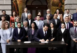 Mario Delgado firma creación del Bachillerato Nacional: SEP busca cobertura del 85% en 2030
