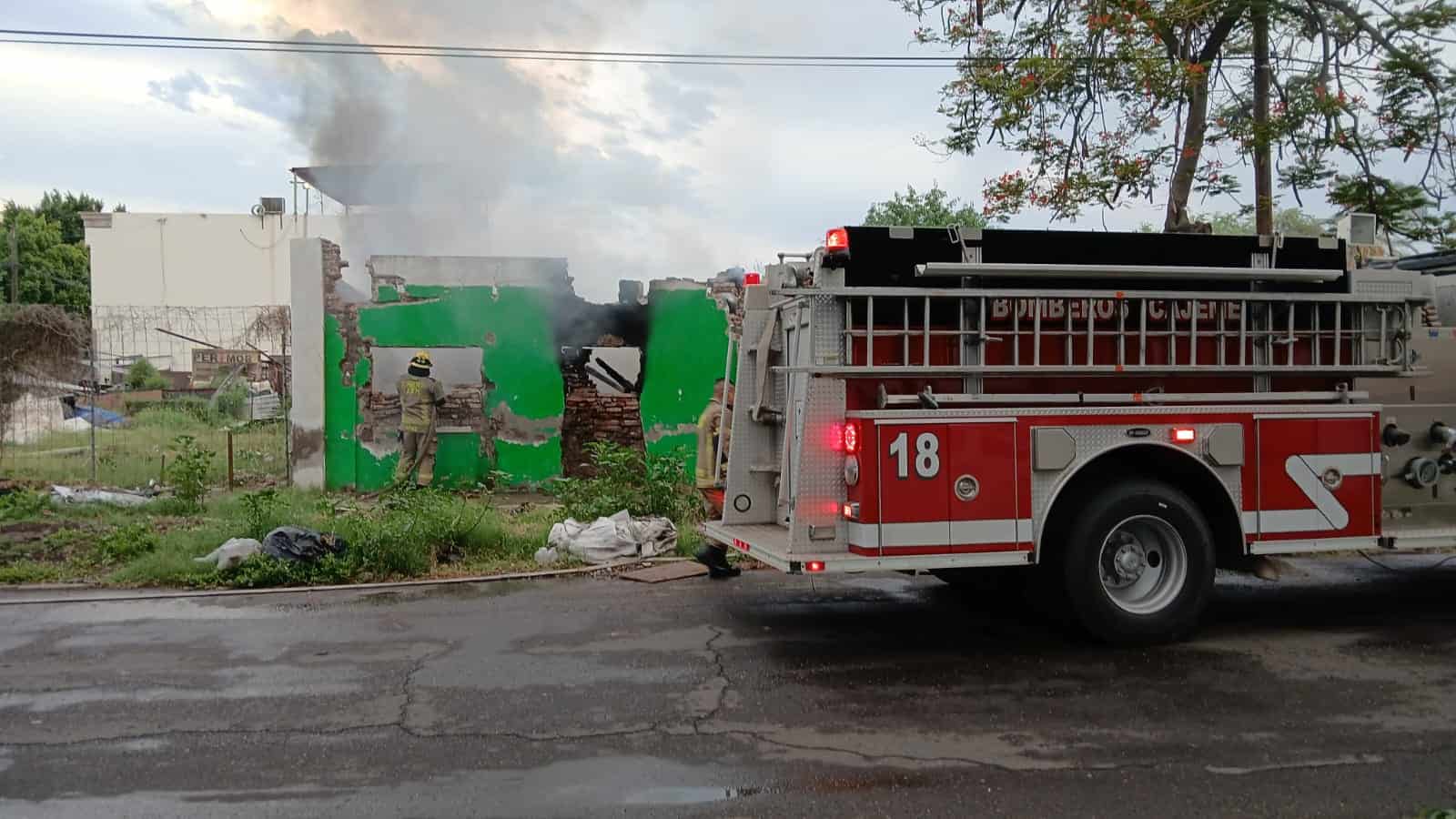 Arde vivienda en el Plano Oriente