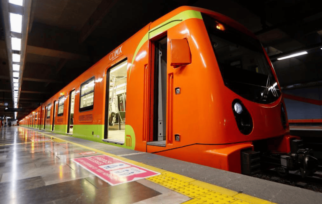 ¿Eres mayor de 60 años? Así puedes viajar gratis en el Metro CDMX sin credencial del Inapam