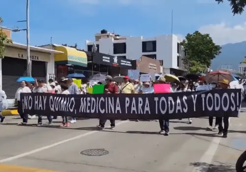 Marchan en México para exigir quimioterapias y medicamentos: mañana más movilizaciones