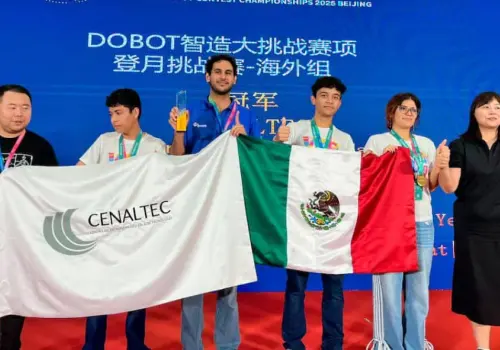 Equipo mexicano logra conseguir el oro en concurso de robótica en china