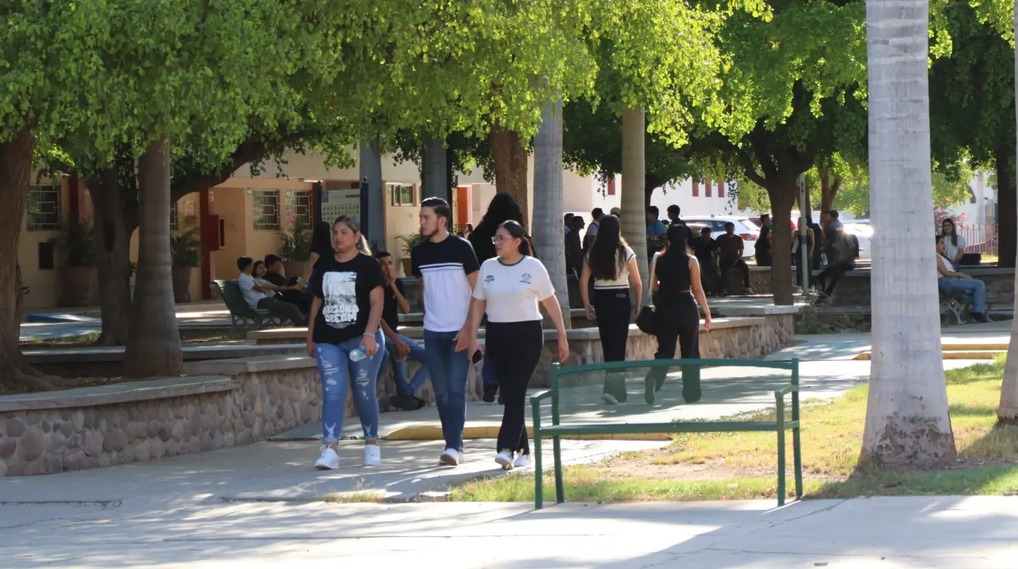 Más de 2 mil estudiantes regresan a clases en Unison Navojoa