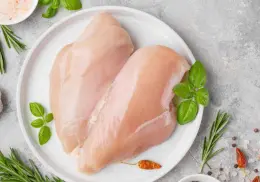¿Es bueno comer pechuga de pollo todos los días? Esto dicen los expertos