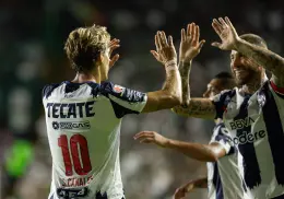 Monterrey golea 3-1 a León en la Jornada 4 del Apertura 2025 y escala al tercer lugar