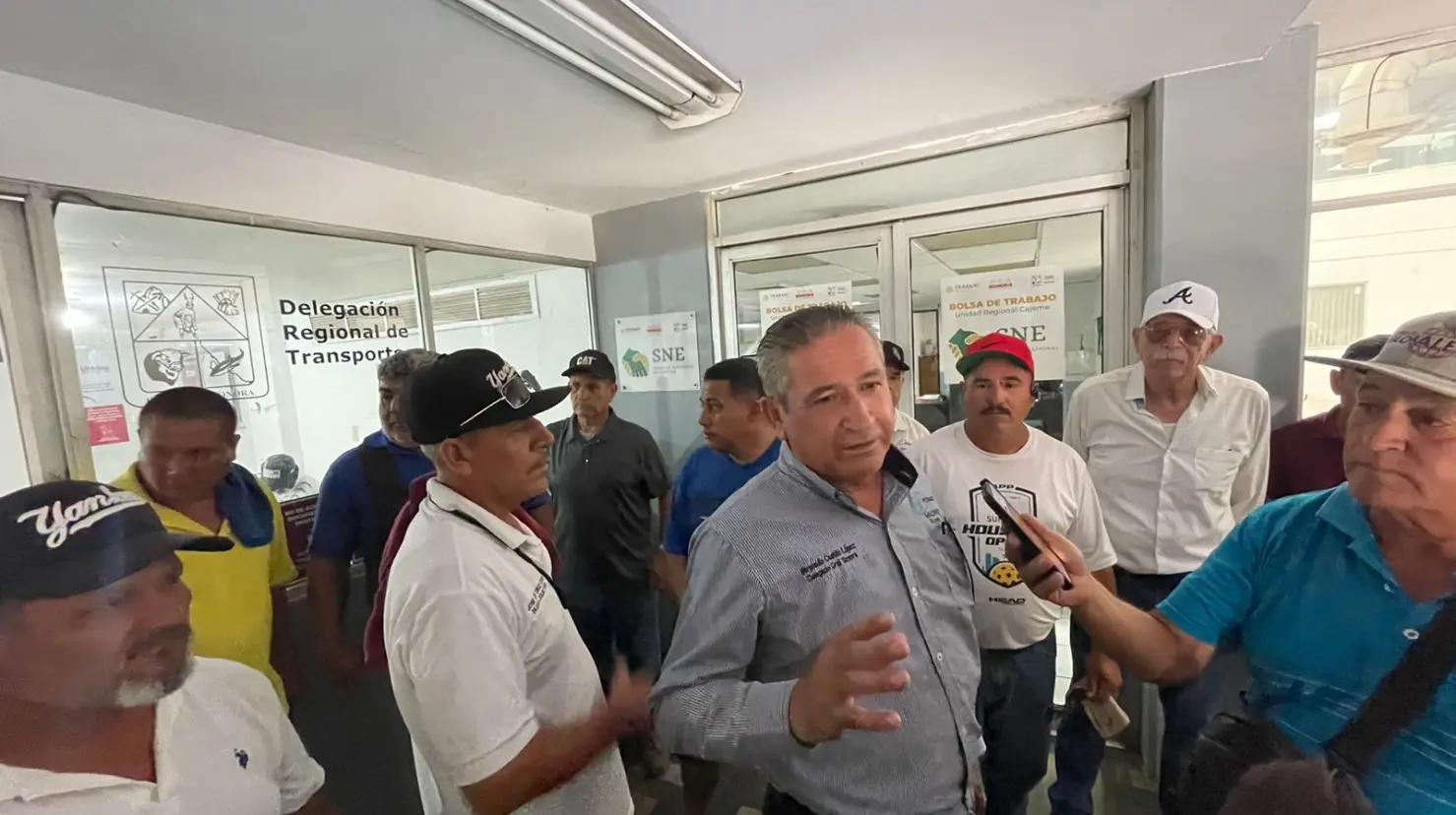 Se manifiestan taxistas de Ciudad Obregón